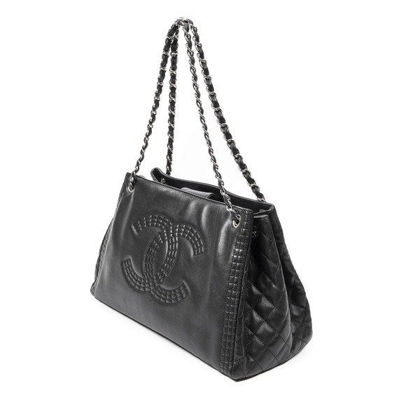 Chanel CC Drawstring Chain Tote - Picture 2 of 8